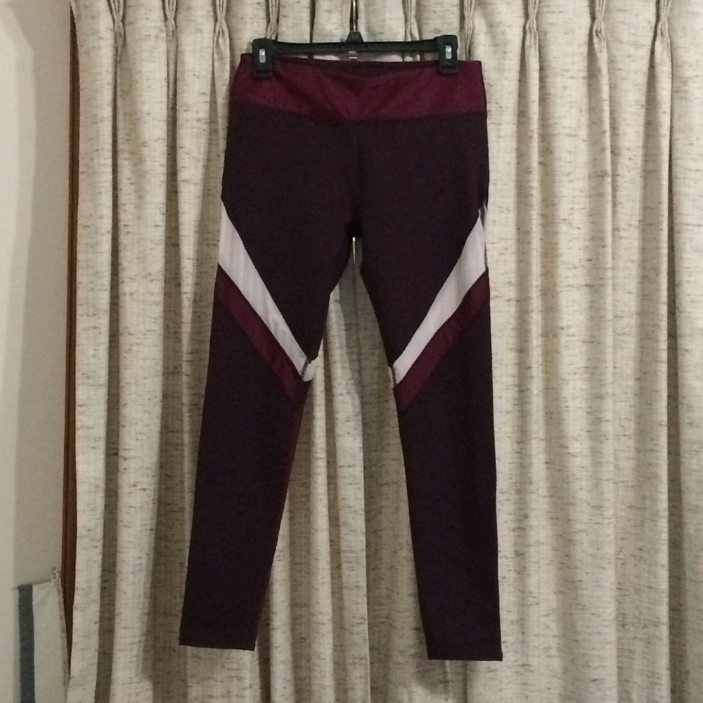 Fabletics Salar Mesh Powerhold Color Block Athlet… - image 1